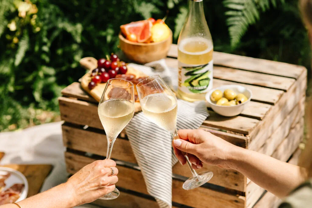 ALL THINGS DRINKS - Real Dry Dragon Sparkling Tea Aperitif