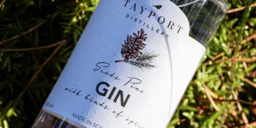 ALL THINGS DRINKS - Tayport Scots Pine Gin - Label Closeup