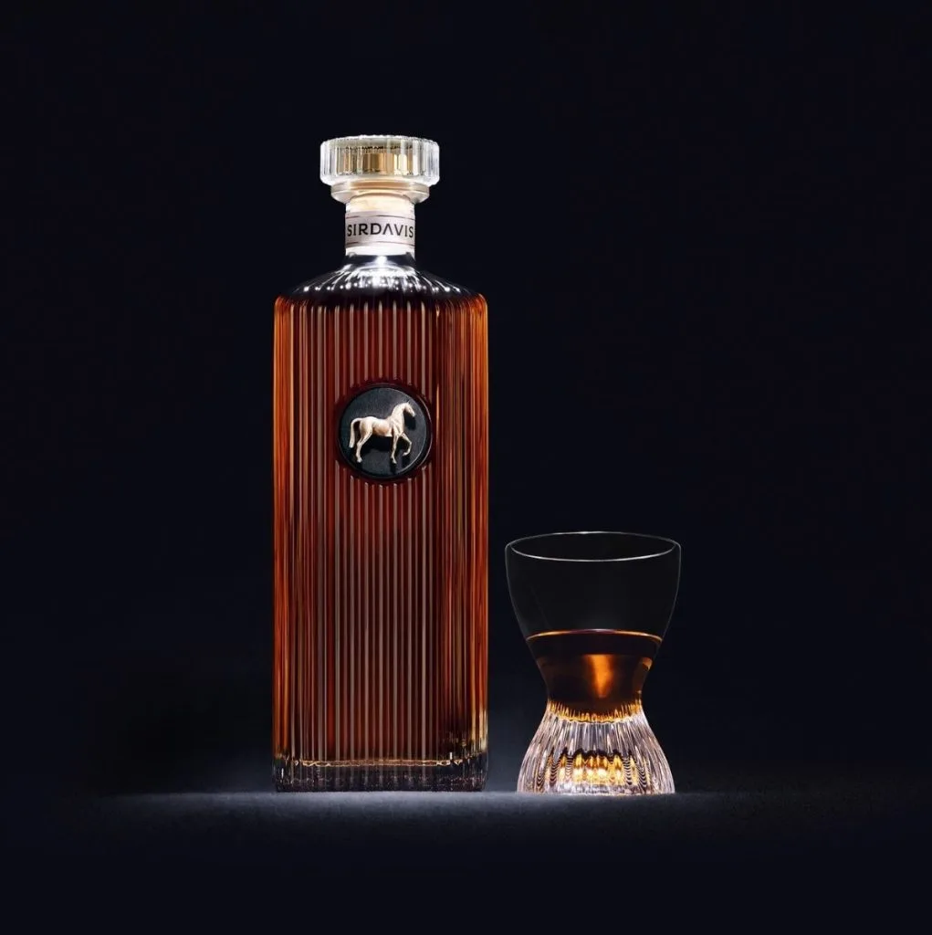 ALL THINGS DRINKS_Sirdavis Whisky